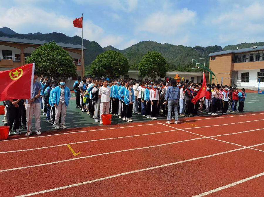 洪方中心学校开展”快乐劳动 健康成长”教育活动(图2)