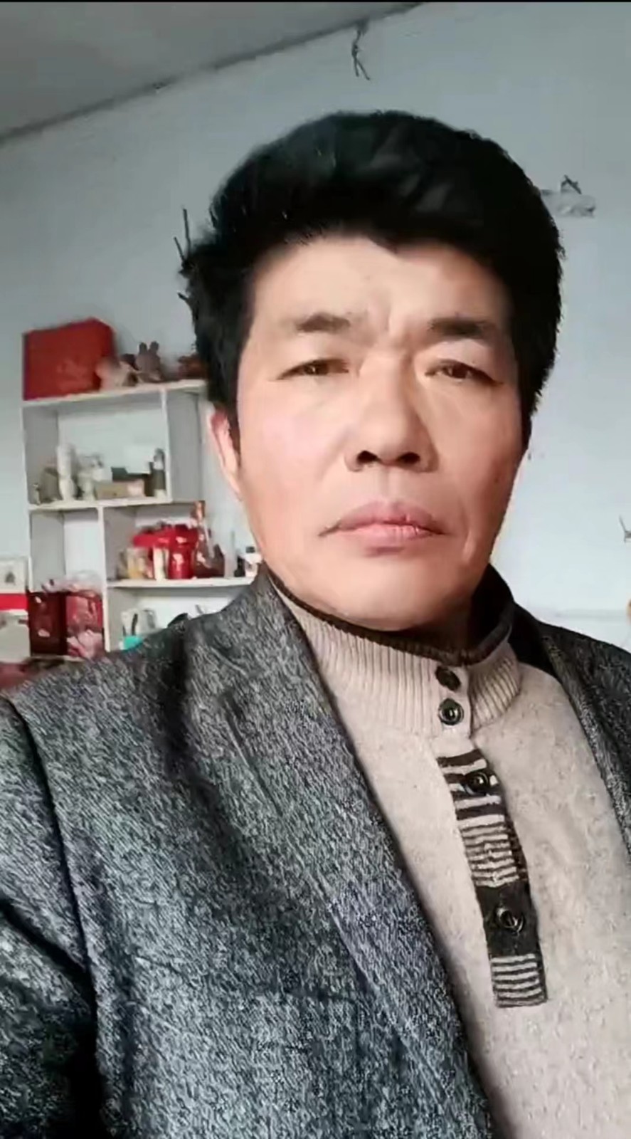 《中国爱情诗刊》 【中国爱 情诗人档案】(第4476期)山东诗人:孔雀开屏的诗(图2)