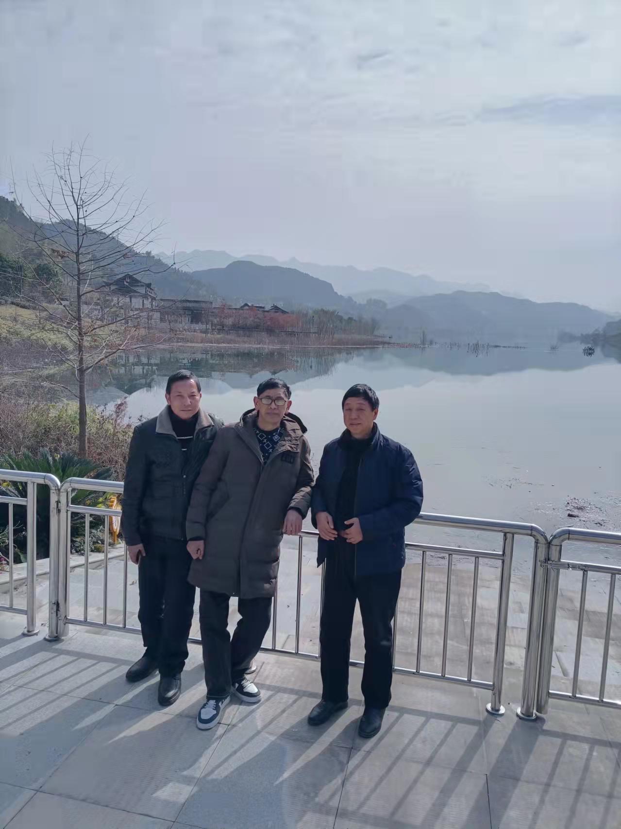 150409873.jpg 150409873.jpg