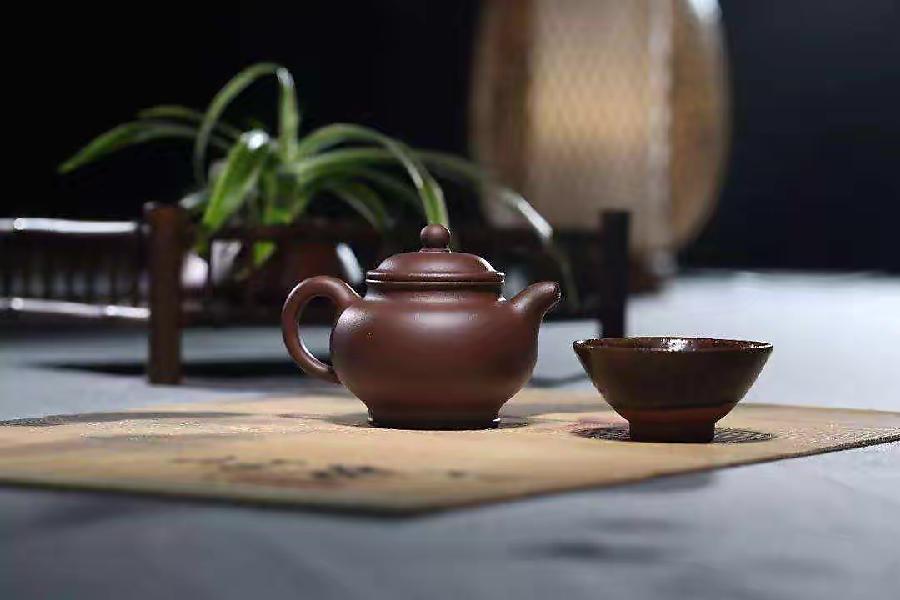 【新诗大观】紫砂壶,旧时光||文/张勇||诵/文嘉
