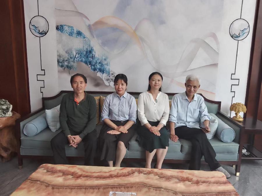 【雅诗总会】美诗欣赏★祝贺李亚格老师生日快乐（图2）