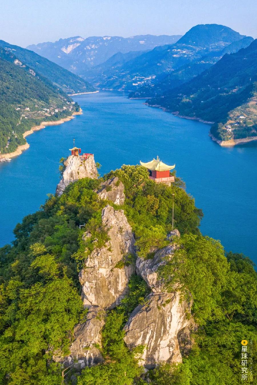 船过三峡大坝上蜀地 原作/梁立锋（图2）