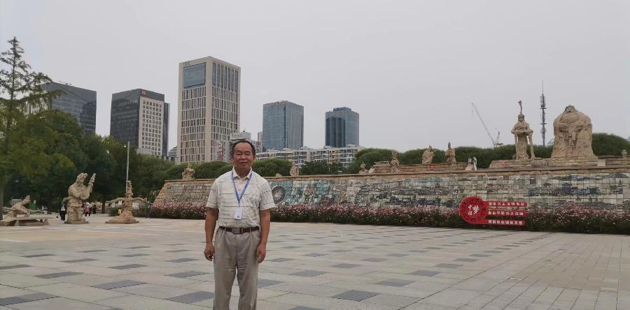 作者：甘益民《九十五平方公里赠留的怀想——献给建场66周年暨八一场人》7561期【新京都文艺】（图3）