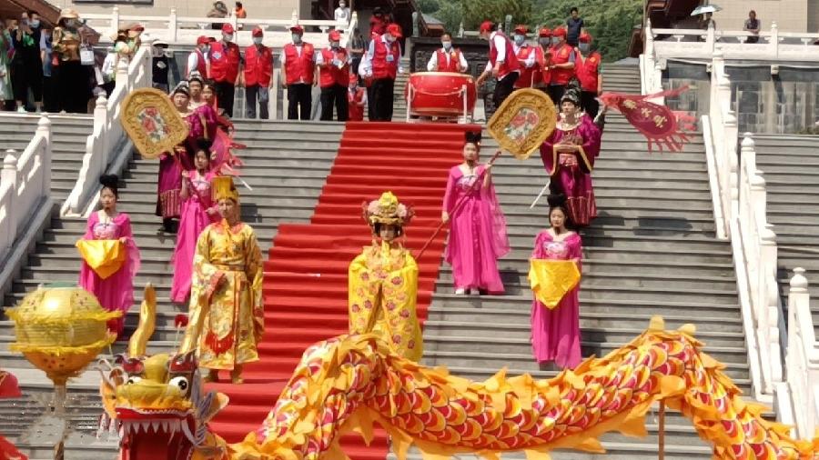 祈福敬天佑中华 志愿服务促和谐（图6）