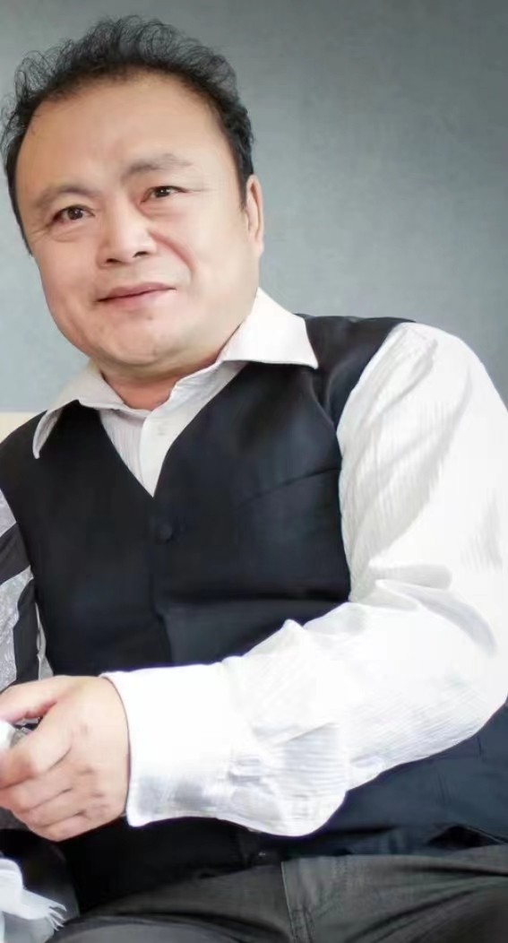《中国爱情诗刊》 【中国爱 情诗人档案】(第4535期)辽宁诗人:叶之秋的诗(图2)