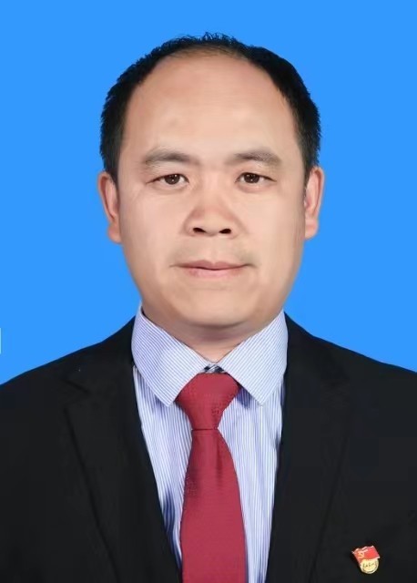 《中国爱情诗刊》 【中国爱 情诗人档案】(第4536期)甘肃诗人:张选宁的诗(图2)