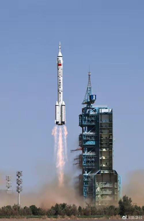 七律·赞神舟号飞船暨中国空间站(新韵)杜华(内蒙古包头)【冰心文化传媒】(图3)