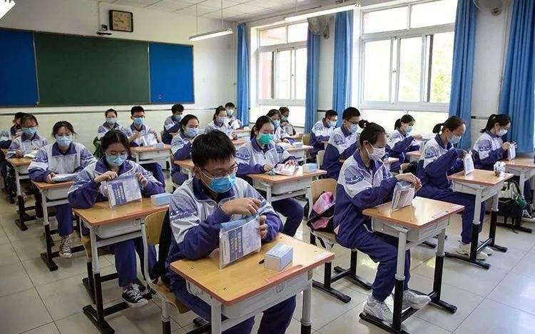 【枫雅汇看图约诗】诗人陈江《147期》（真想走进考场）（图5）