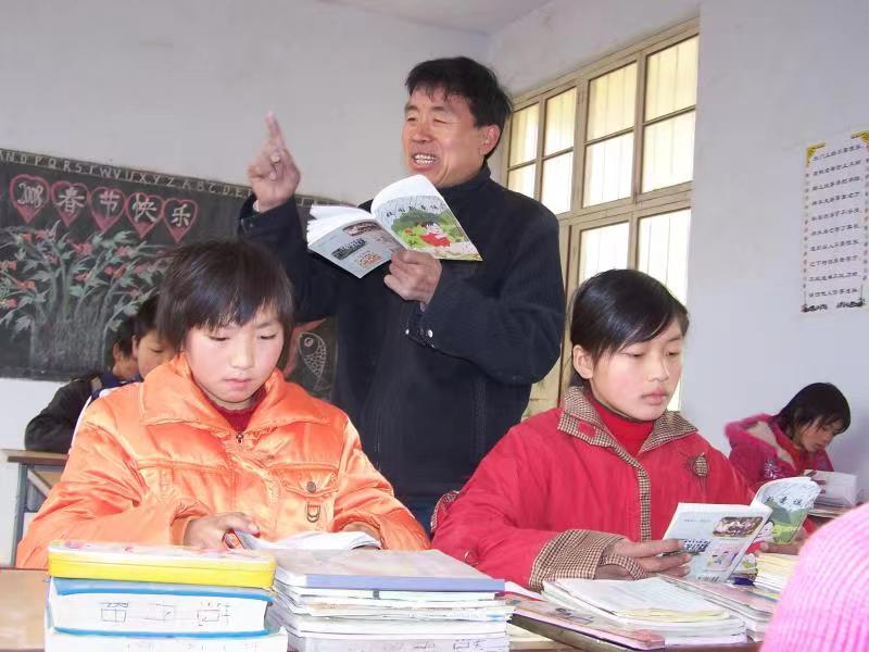 自由诗:好学生文/范言斌
