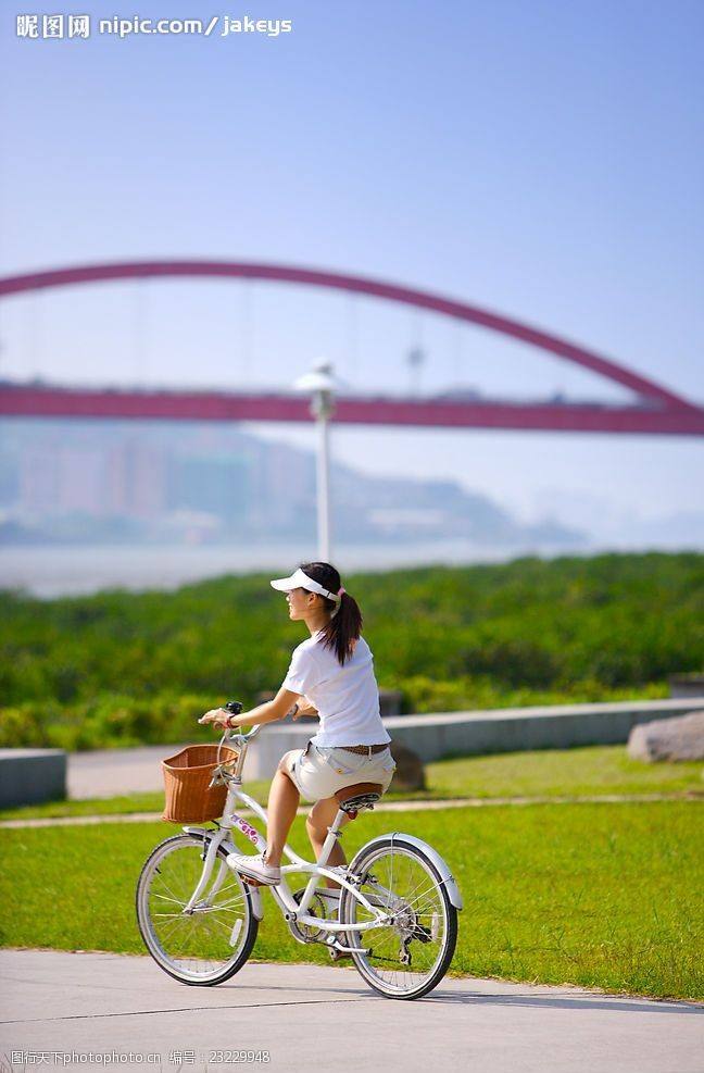 七绝•夏情美(25首)文/画屏墨语(图4)
