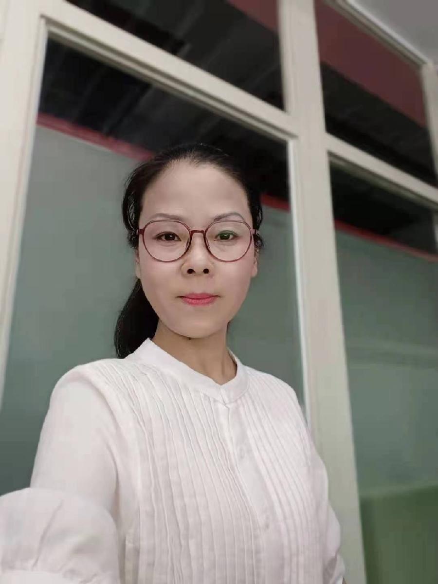 《中国爱情诗刊》 【中国爱 情诗人档案】(第4561期)江苏诗人:徐卉的诗(图2)