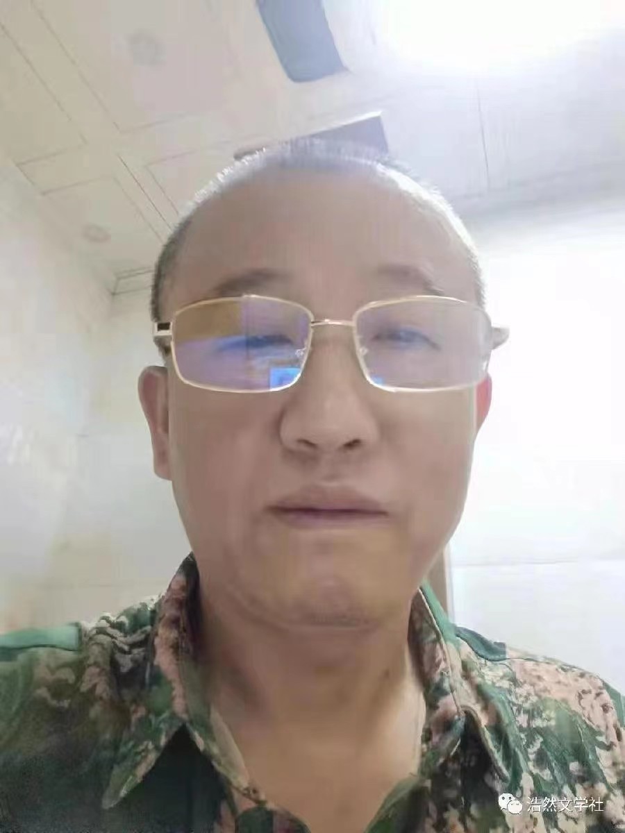 《中国爱情诗刊》 【中国爱 情诗人档案】(第4568期)重庆诗人:梁平的诗(图2)