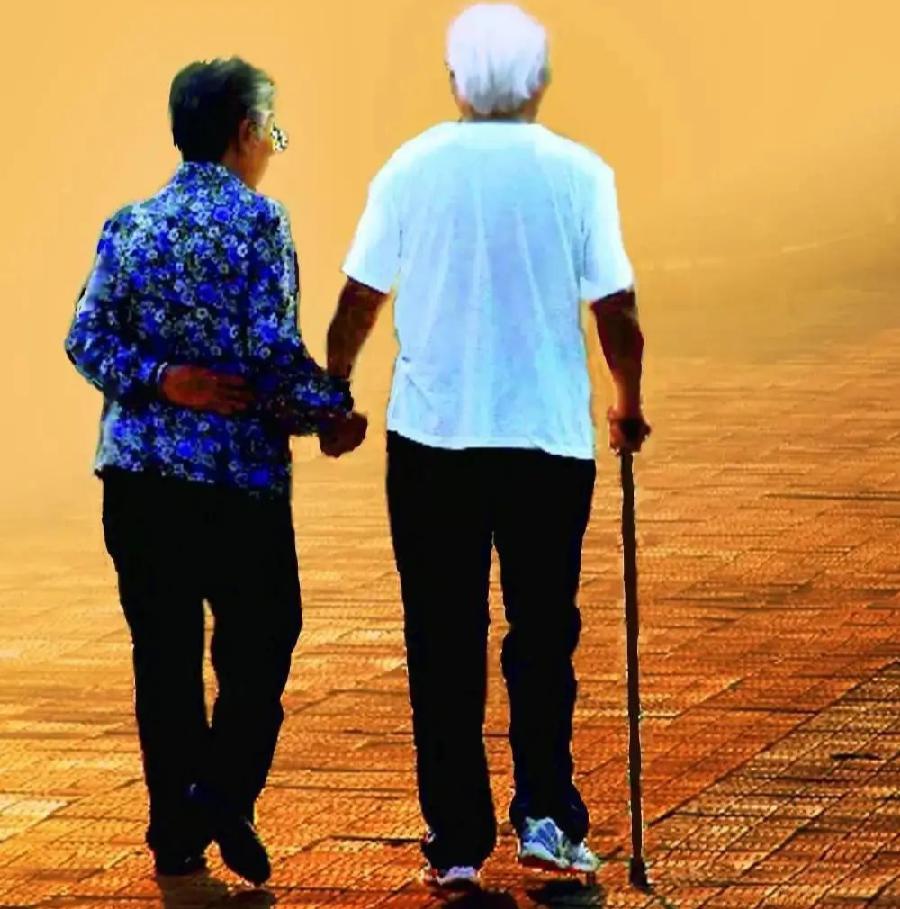 栾武江老师散文《你的深情,我怎能不懂》主播:牧歌 编辑:小鱼儿 【北疆头条】(第233期)(图9)
