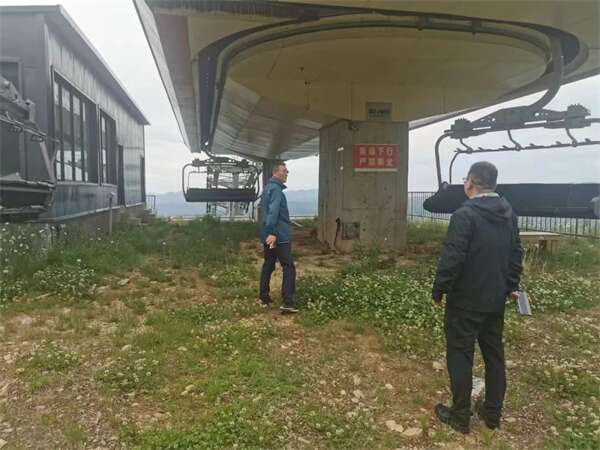 陕旅集团李献峰一行深入骏景索道公司项目一线实地调研(图4)