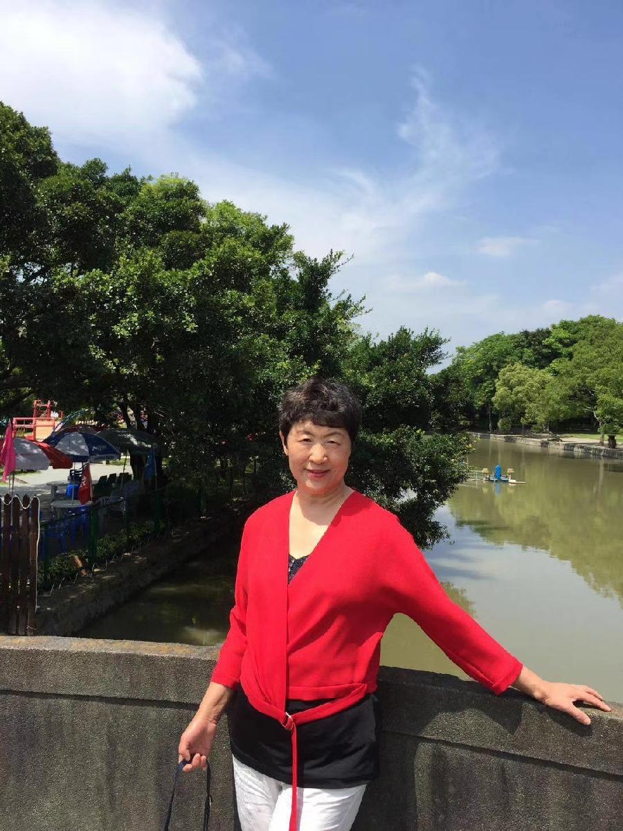 艳青:(1)战友五十载相聚游江南（图35）