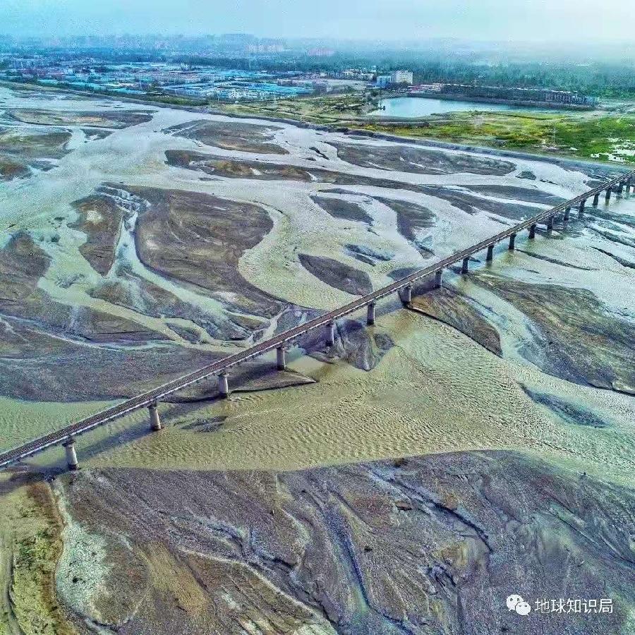 *彩鸾归令-世界首条环沙漠和若铁路通车* 文/冯志清 上海【冰心文化传媒】(图13)