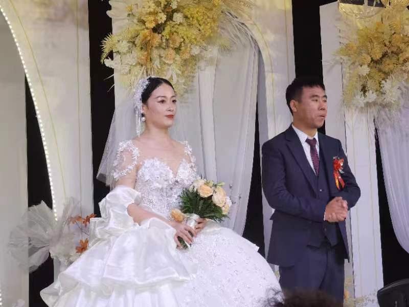 【喜】贺侄女李娜新婚:文图/李建印(陕西西安)(图2)