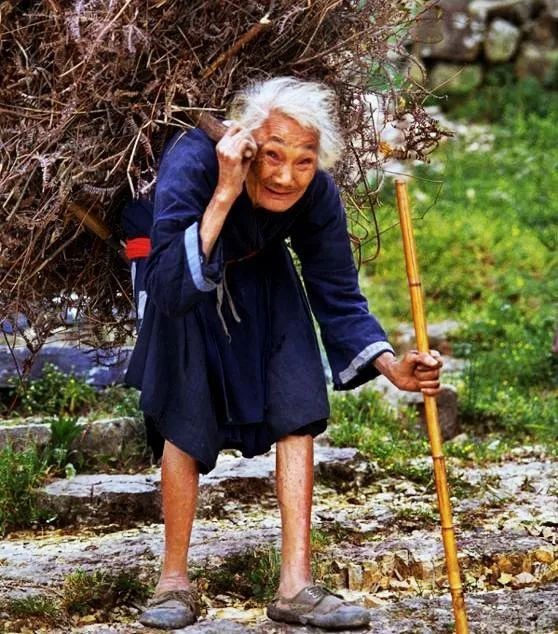 《看妈妈》作者：战文山 主播：海纳百川 编辑：宋梅【中国长江文学社】有声文学平台第3914期（图5）
