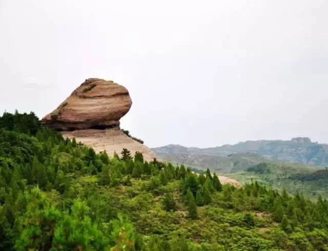 红榜诗人山野之水大美承德系列之二《磬锤峰•蛤蟆石》古诗三首（图4）