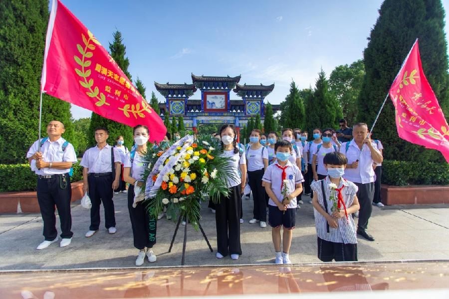【中國🇨🇳新聞詩文網】 重走红军足迹 弘扬革命精神(图3)