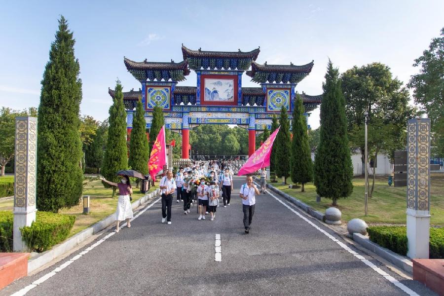 【中國🇨🇳新聞詩文網】 重走红军足迹 弘扬革命精神(图5)