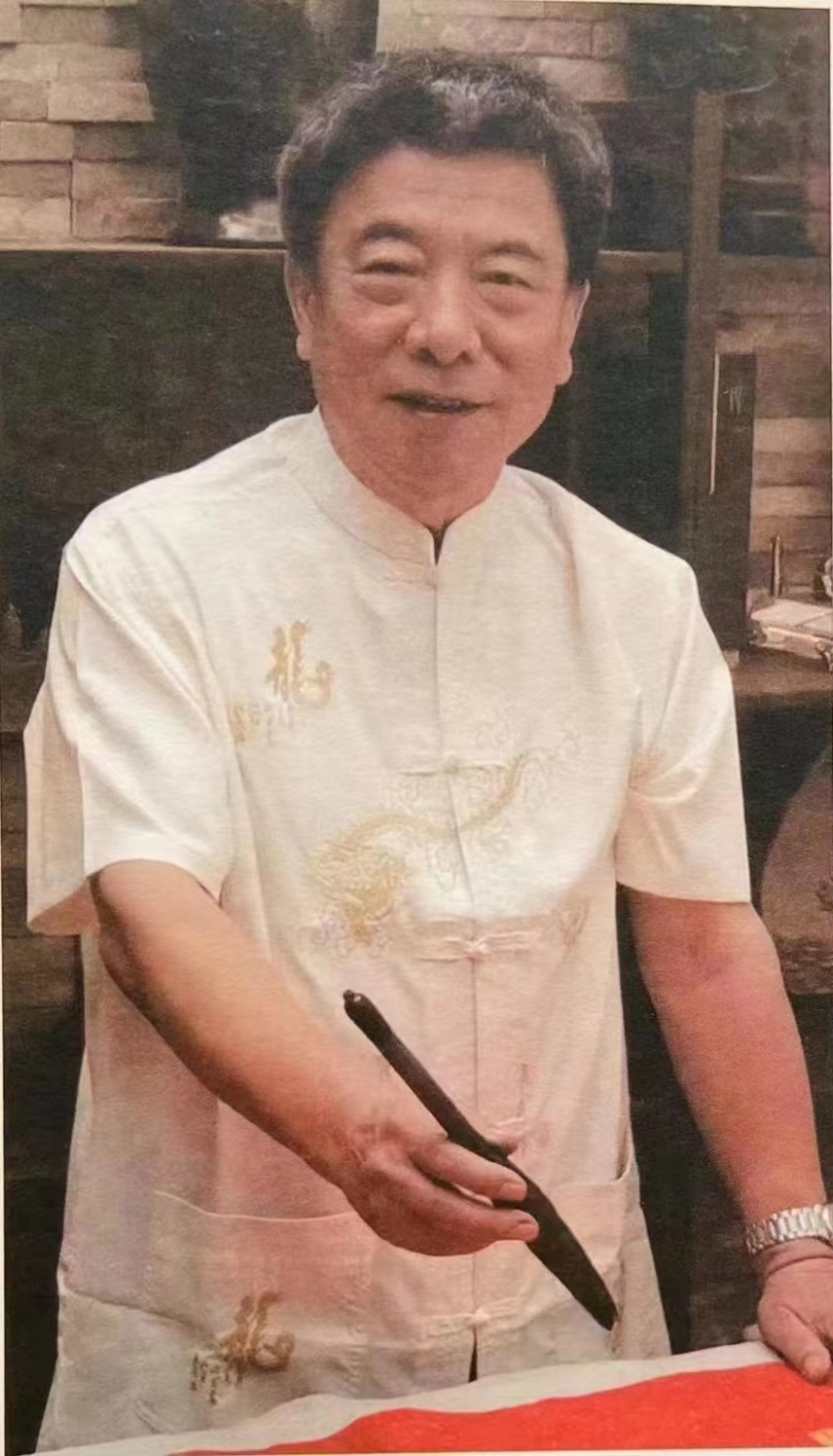 傅强年题写刊名 众精英全力以赴 海外華英刊（图7）