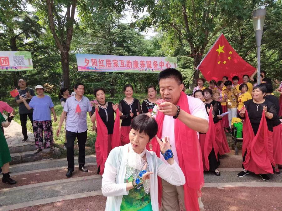 领秀歌舞团庆七一（图5）