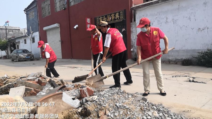 创建美丽宜居社区 清理街道服务忙(图2)