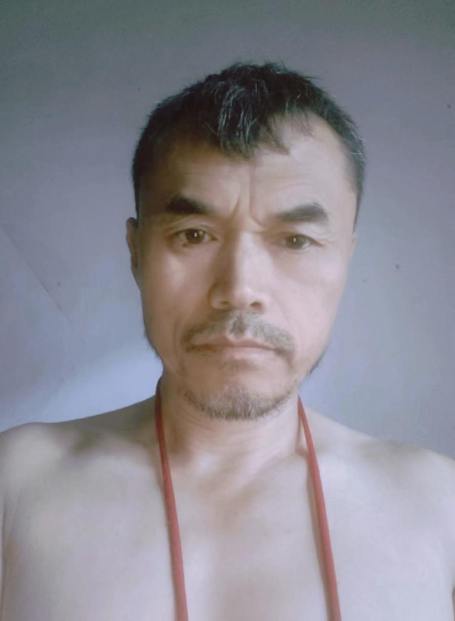 【明心文学】都没有被红嘴唇抿出个小坡 作者/丁海明（辽宁）（图2）