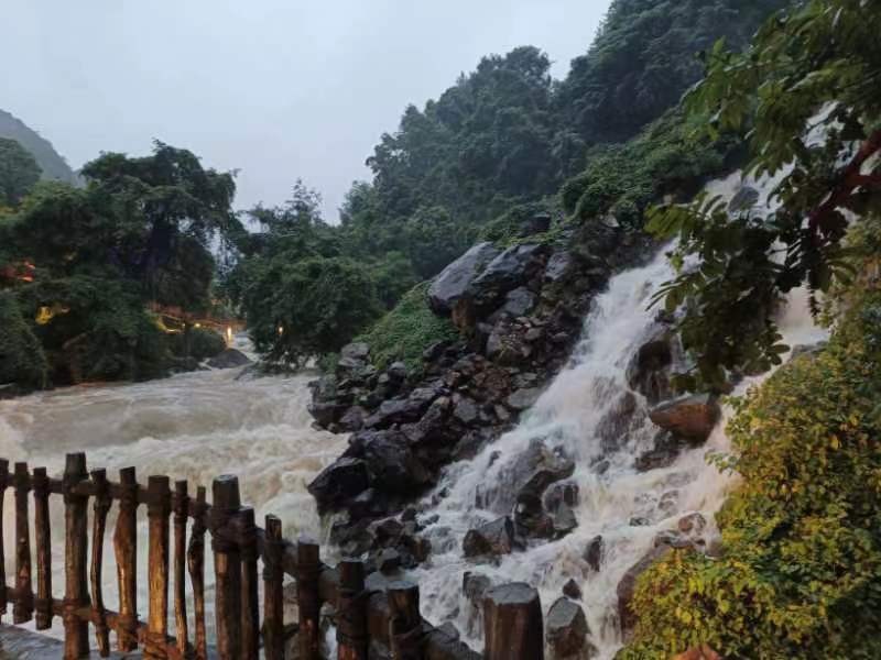 【当代文艺】《雨中畅游望仙谷》作者:蒋四清(图3)