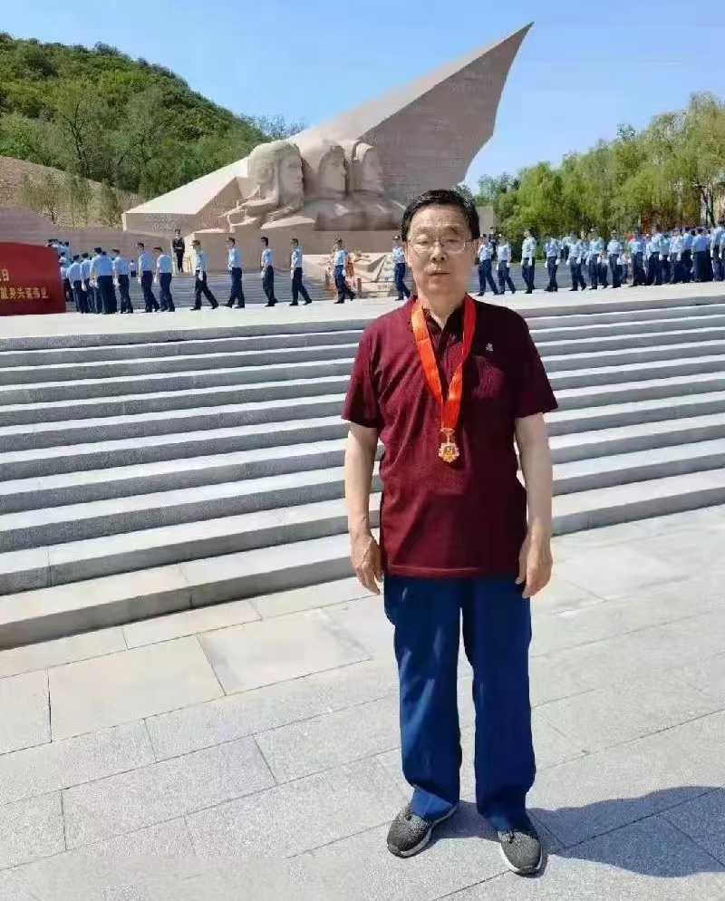 韦建国词