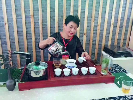 【雅诗总会】精品★《江南风诗刊》三社看图写诗比赛(第二十七期)(湖南古洞春农业集团冠名赞助)(图3)