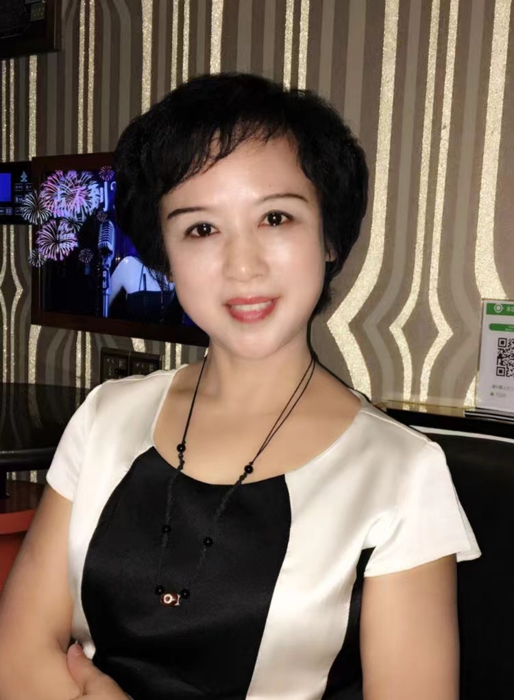 【海外诗译】精品双语合诵《葡萄架下》文|厉雄、译|素恕、审|吴伟雄、合诵|范丽萍&张淑琴(图9)