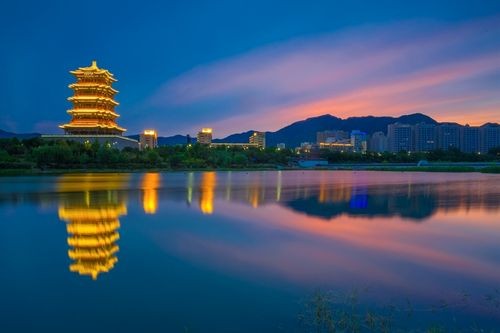 【经典推荐】张建国老师//七言绝句•雨中荷花｛外二首｝（图8）