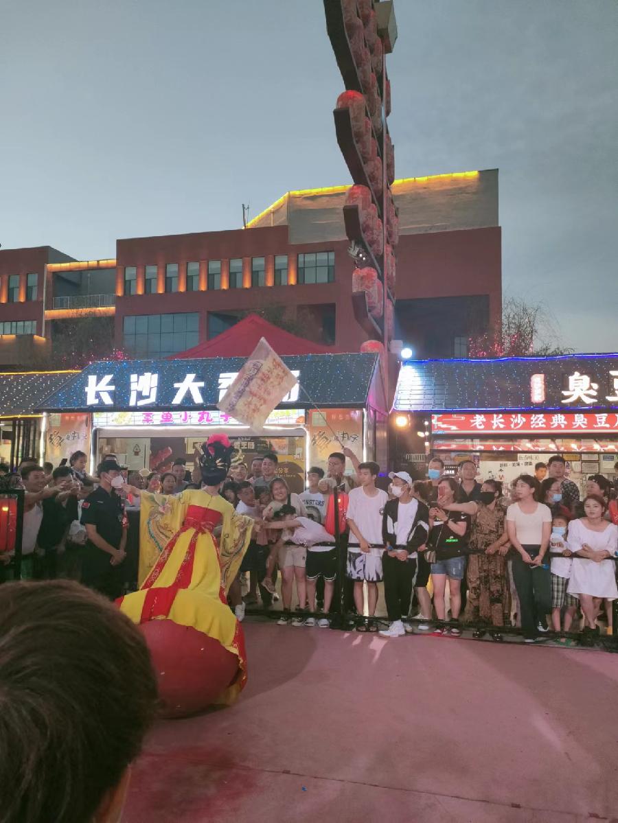 走进梅河清明上河图 作者孙秀兰(吉林)（图73）