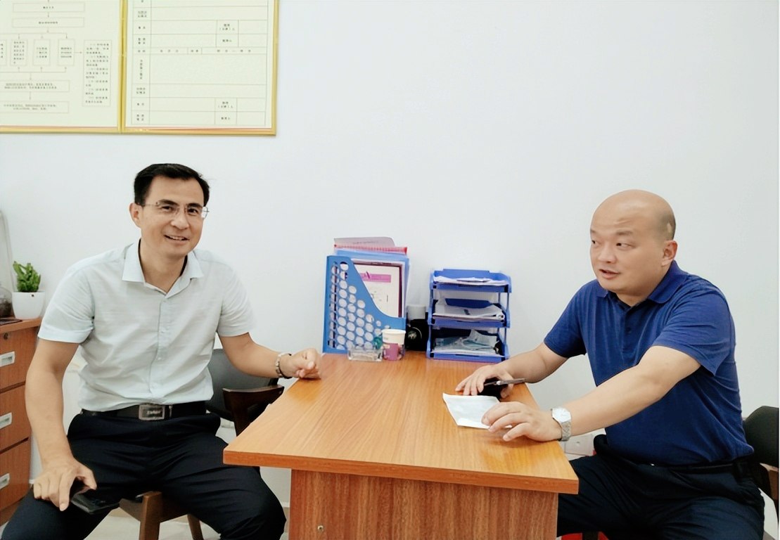 湖北武穴:何太华等到御江幸福里智慧小区“办实事”掠影