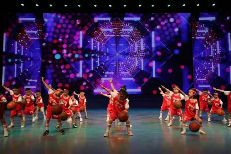 观中心文武专场 武术表演有感～诗 || 周万风（图5）