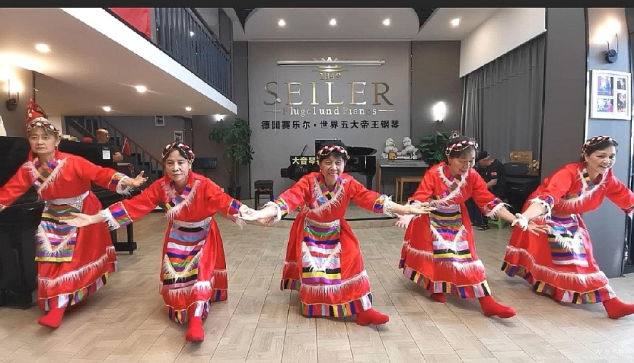165505919.jpg 鏂囧寲鍚嶄汉鍔╁姏浼佷笟14.jpg