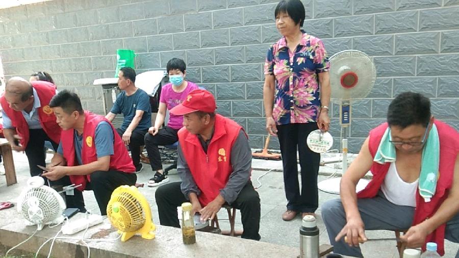 定时服务实践站 为民排忧受称赞(图3)