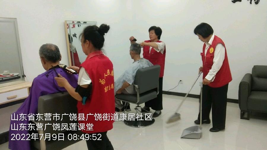 定时服务实践站 为民排忧受称赞(图5)
