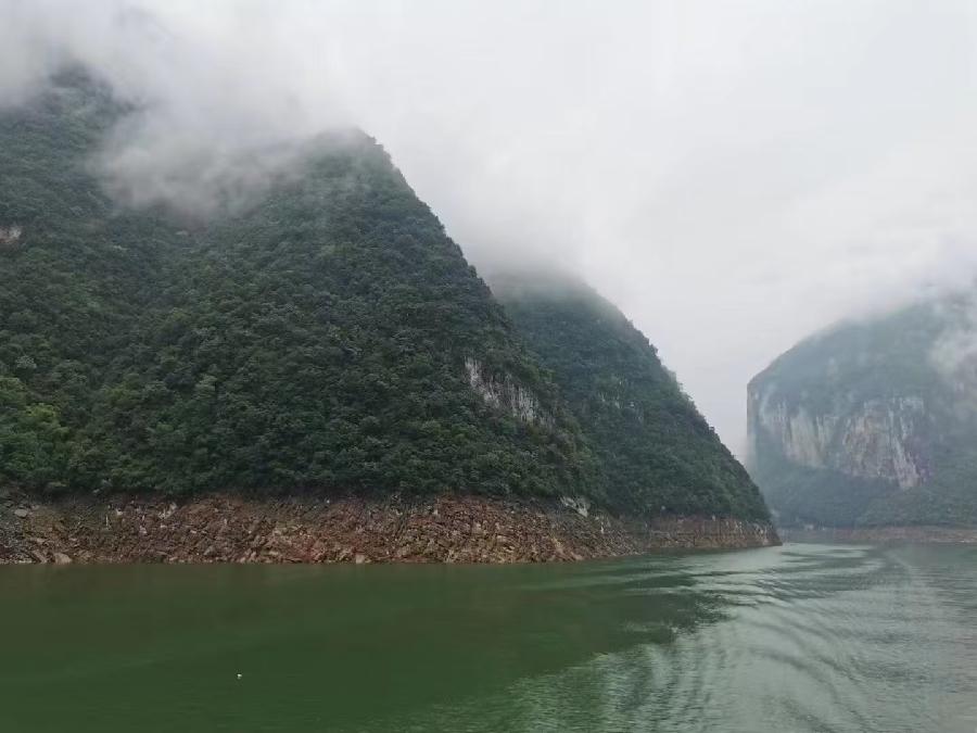 红霞旅游诗词九首(图46)