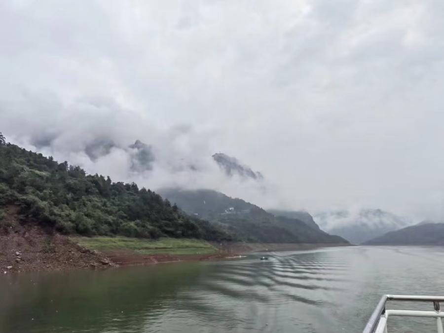 红霞旅游诗词九首(图49)