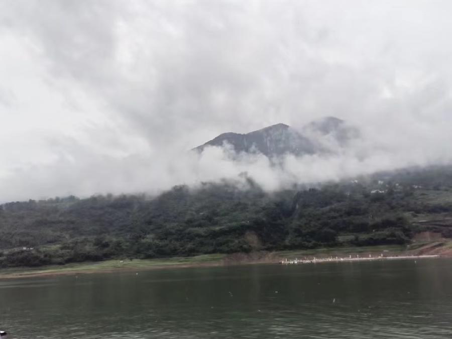 红霞旅游诗词九首(图52)