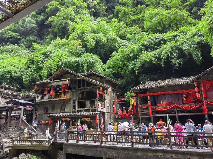 红霞旅游诗词九首(图8)
