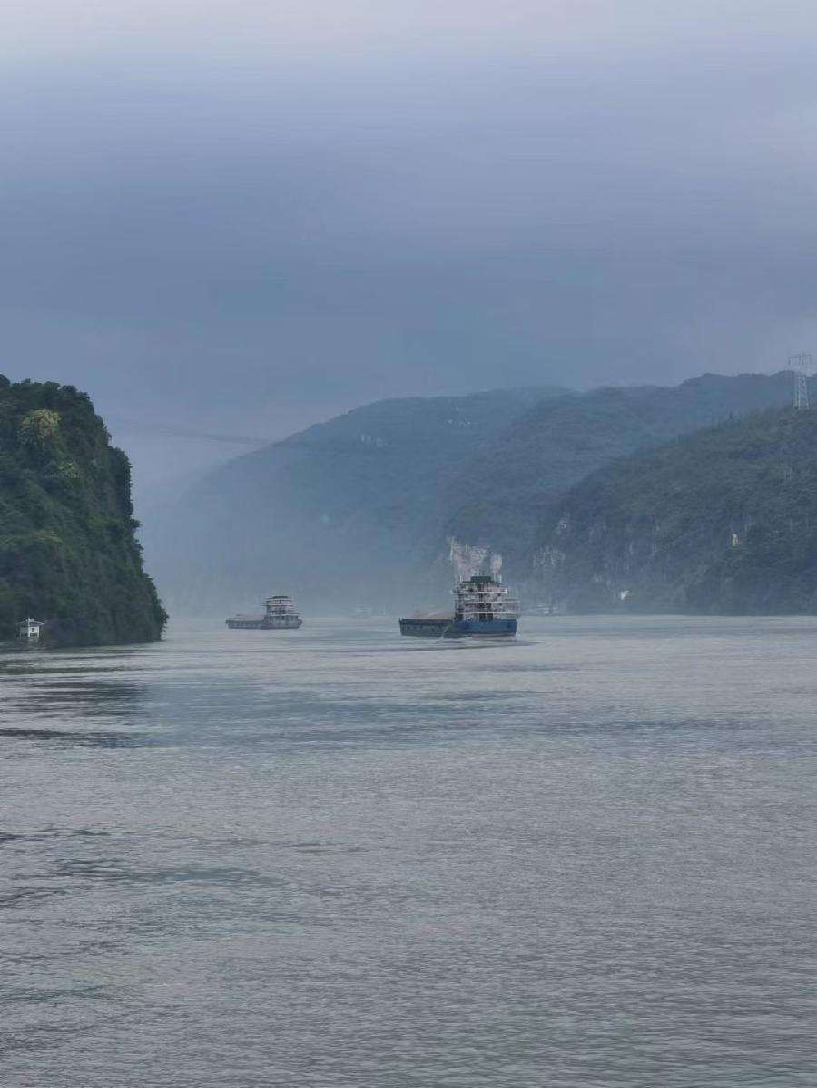 红霞旅游诗词九首(图15)