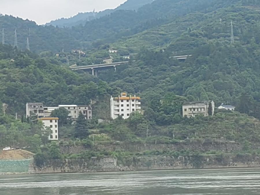 红霞旅游诗词九首(图22)