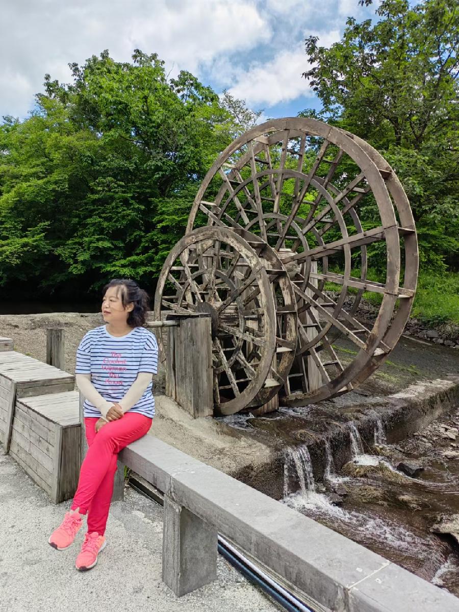 红霞旅游诗词九首(图33)