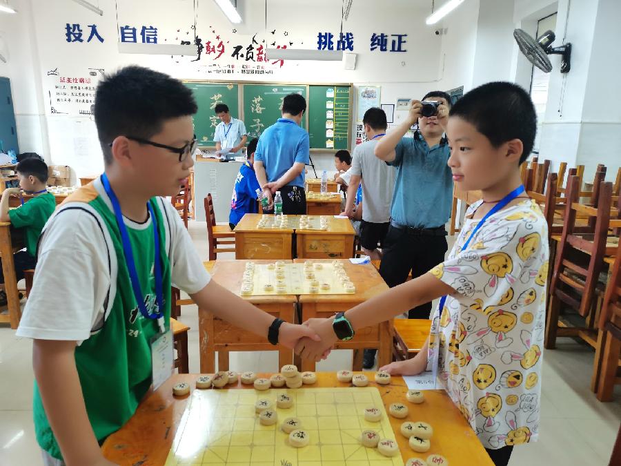 校园诗刊专栏‖喜棋坛后继有人 文/王界明 诵读 / 伊月儿(图8)