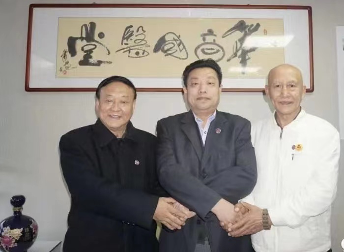 【雅诗总会】艺术家萧宽题写世界品牌《华商国医堂》并赋诗《国医宣言》(图4)
