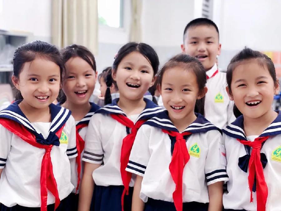 云南西双版纳允景洪小学:以“美”育人 春风化雨(图7)